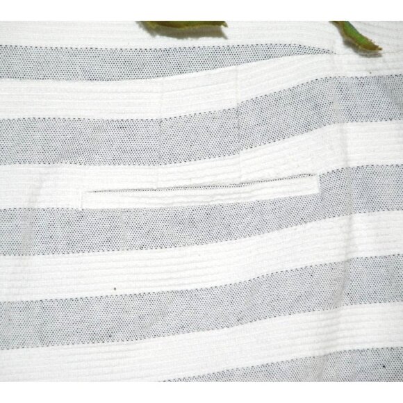 Ann Taylor Loft Ladies White & Gray Striped Short Shorts Size 10 Buttons Cotton - Picture 6 of 9